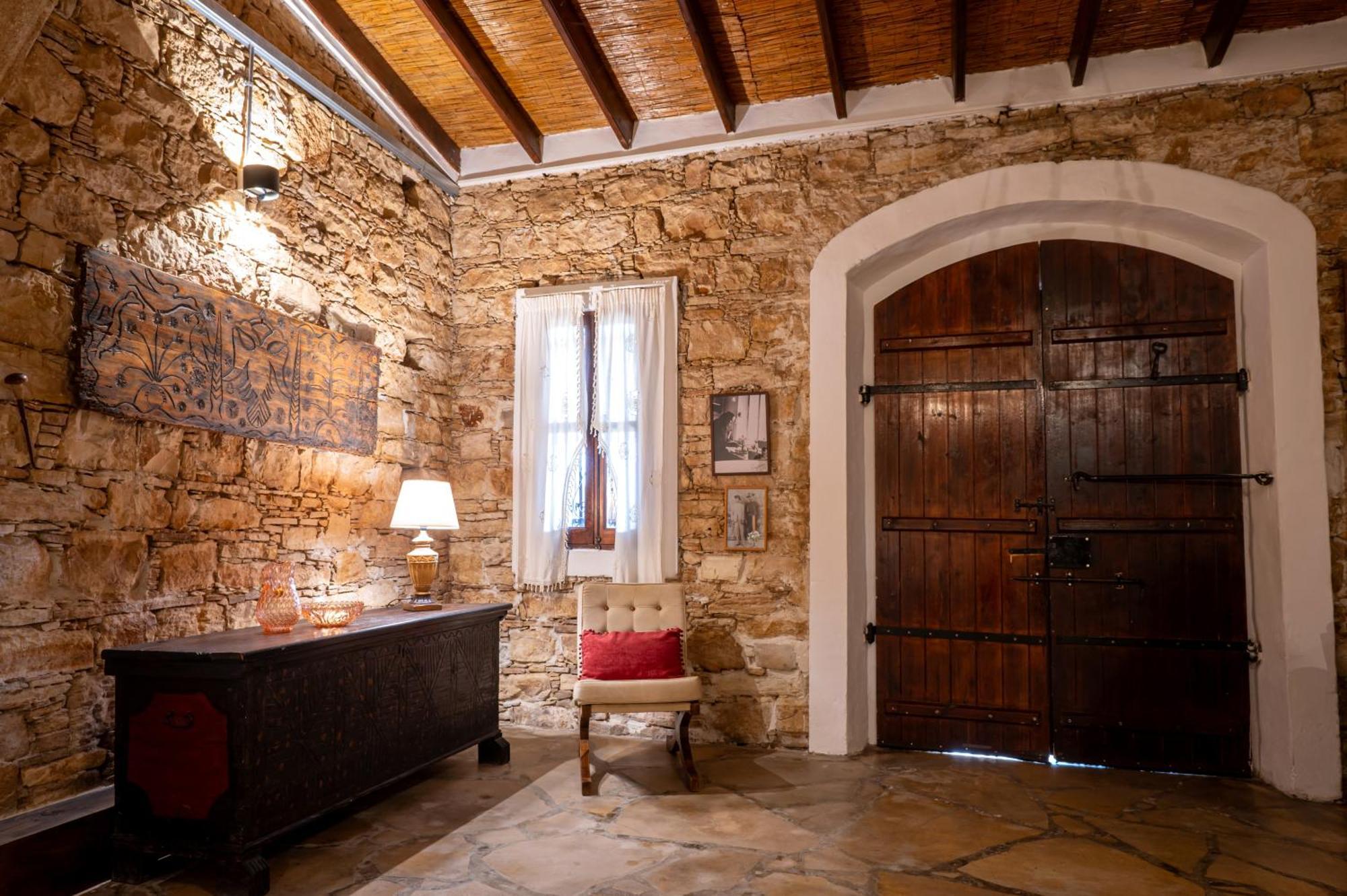 Oinoessa Traditional Boutique Guest Houses Lofou Eksteriør billede